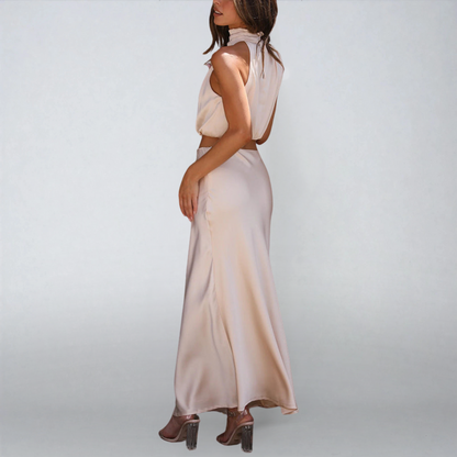 Klara – Completo Elegante Luminoso