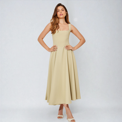 Amelia™ – Eleganza Senza Tempo in un Abito Fluttuante da Sogno